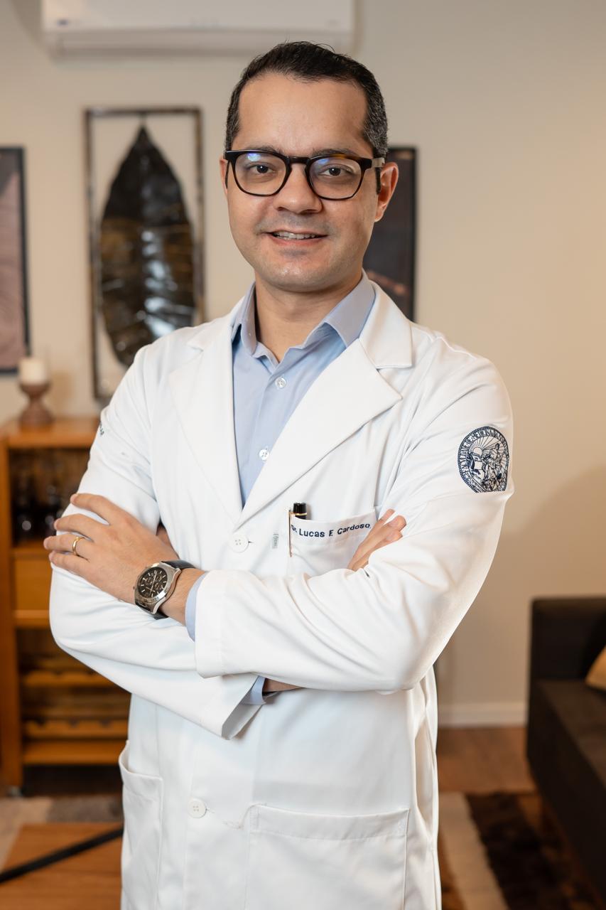 Dr. Lucas Cardoso, cirurgião cardiovascular